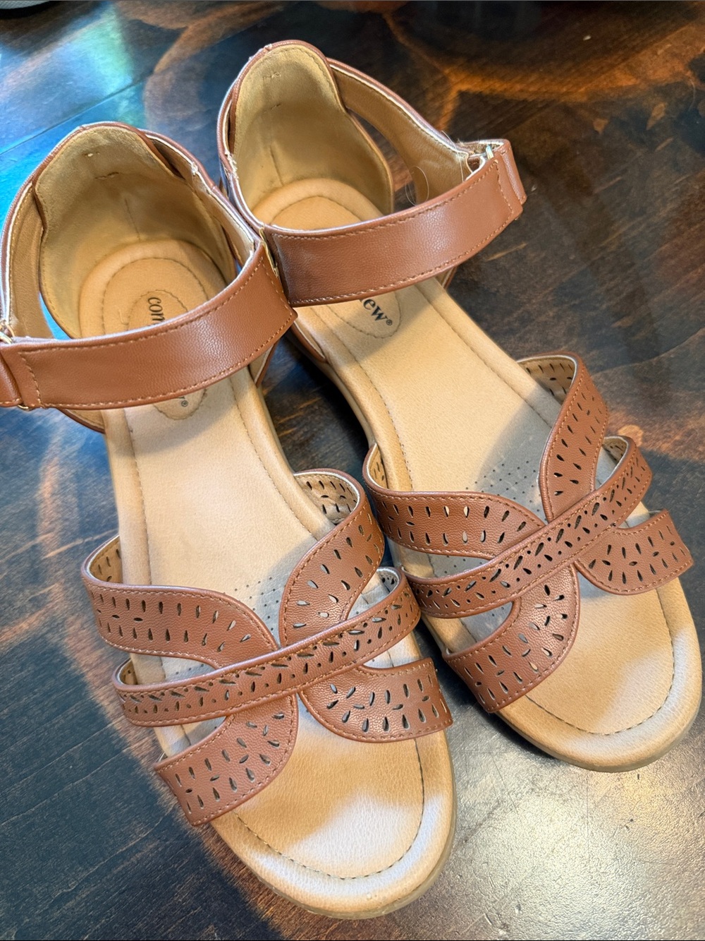 Women's Tan Strappy ComfortView Sandals